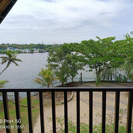 Ripples Backwater Resort, קולאם מראה חיצוני תמונה