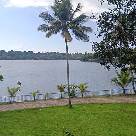 Ripples Backwater Resort, קולאם מראה חיצוני תמונה