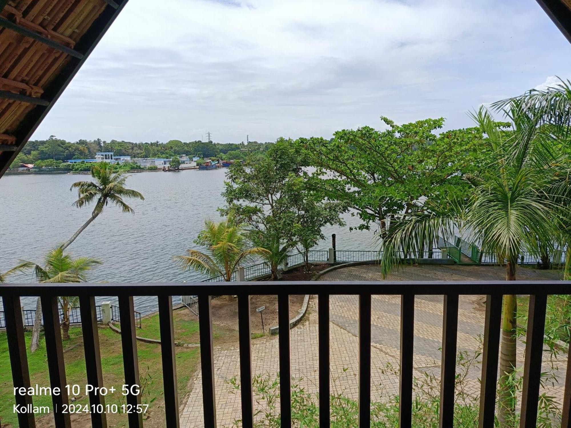 Ripples Backwater Resort, קולאם מראה חיצוני תמונה